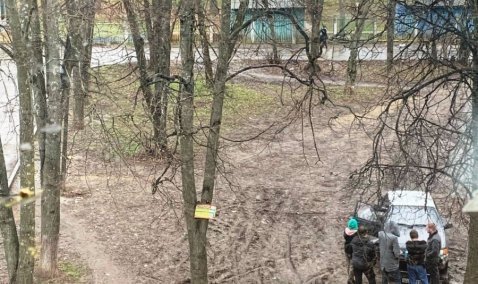 Водителю автомобиля, сломавшему забор учреждения в Кашире-2, предстоит восстанавливать городское имущество за свой счет