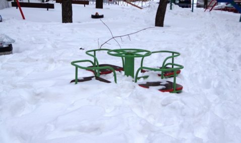 О содержании детских площадок и утечке воды шла речь на оперативном совещании