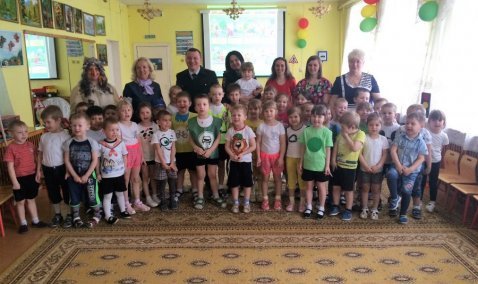 Занятие по ПДД для воспитанников детского сада провели инспекторы ГИБДД