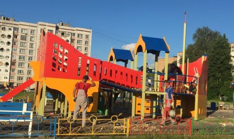 Детская площадка построена в микрорайоне-3