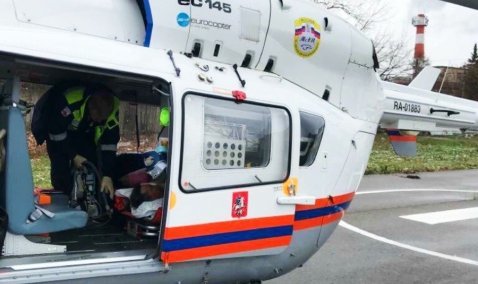 Вертолет санавиации доставил из Ожерелья в Москву двух человек, пострадавших при пожаре