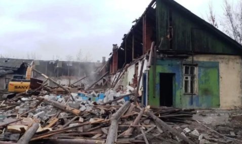 Старые бараки на улице Чичерина уходят в историю