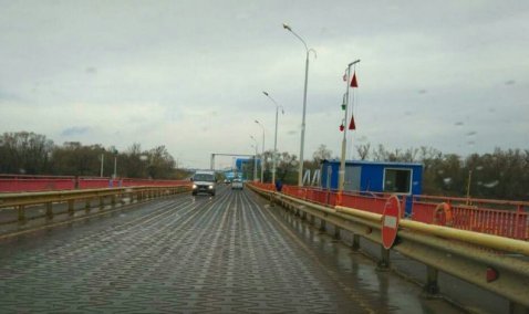 Восстановлено движение по мосту через Оку в Озерах