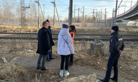 Каширские полицейские помогают соседям пресекать «зайцев» на железнодорожной платформе