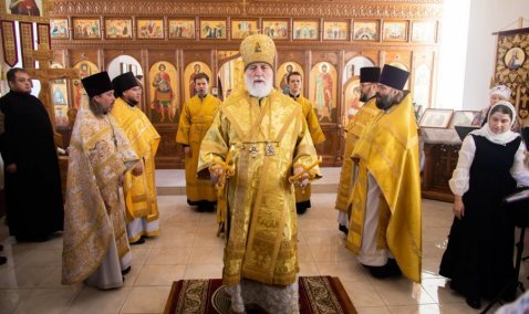 Митрополит освятил новый храм в поселке Ледово