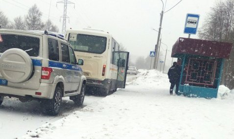 Мужчина умер в маршрутке на остановке в Кашире-3