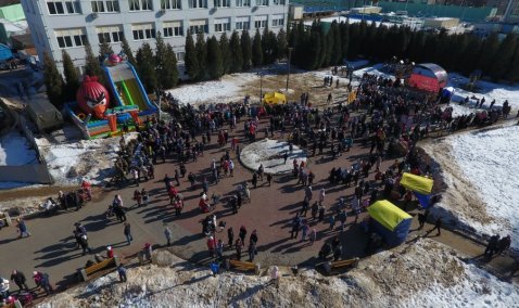 Масленичные гуляния развернулись в Кашире на площади у АТС