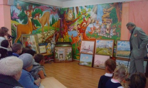 Получатели социальных услуг посетили выставку