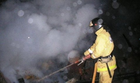 Два человека погибли на пожаре в деревне Труфаново