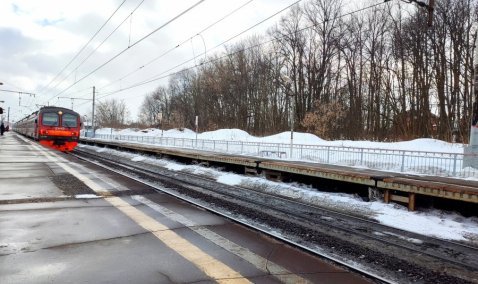 Двоих подростков ранили ножом на станции «Тесна» в Кашире