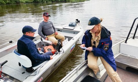 Инспекторы по маломерным судам начали проверки владельцев плавсредств на Оке