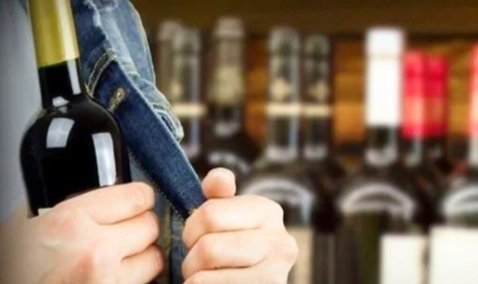 Судимый за кражи мужчина обокрал в Кашире магазин «Да»