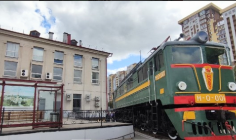 Памятник первому электровозу на переменном токе Ожерелье – Павелец установили в Рязани