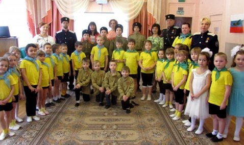 Казачьи кадеты в гостях у дошколят