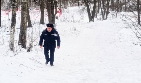 Спасатели в Кашире проверяют безопасность зимних горок