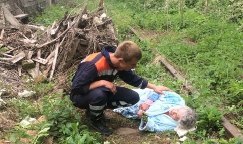 Каширские полицейские помогли найти потерявшуюся в лесу пожилую женщину, страдающую потерей памяти