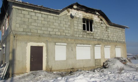 Дом в деревне Кокино загорелся в результате поджога