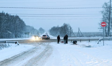 Еще один «кирпич»: в Кашире-3 снова закрывают для проезда дорогу на улице Ленина