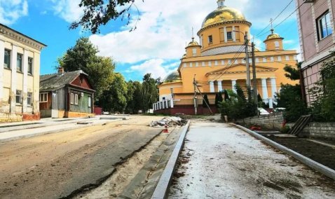 Чуть более половины работ выполнено на Советской за месяц до завершения срока