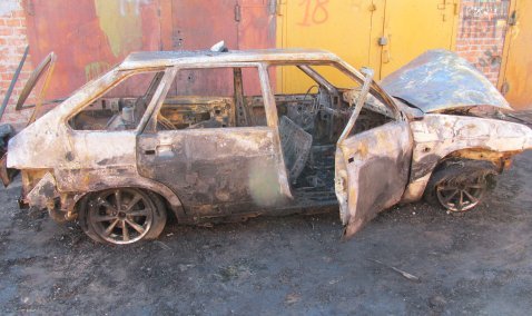 Автомобиль ВАЗ-2109 сгорел в гаражом кооперативе на ул. Клубной в Кашире-2