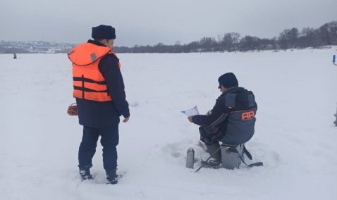 Каширские спасатели предупреждают об опасности льда на Оке