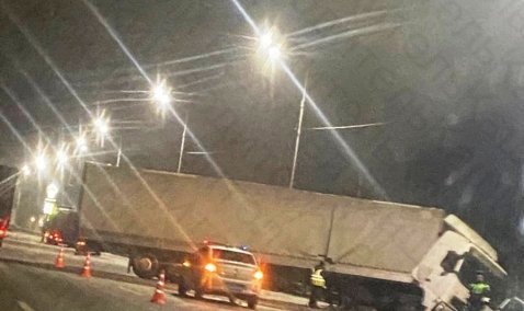 «Желтый» уровень опасности из-за гололеда: в Кашире произошло несколько ДТП с участием большегрузов