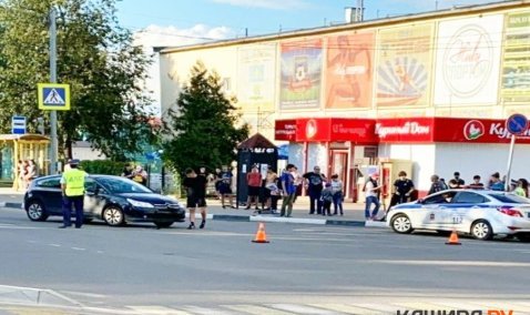 Подросток на самокате попал под колеса автомобиля у Спортклуба «Кашира»