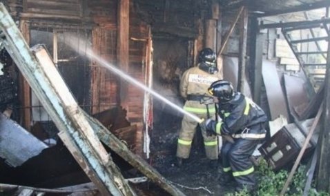 В отдаленной Каширской деревне горело нежилое здание