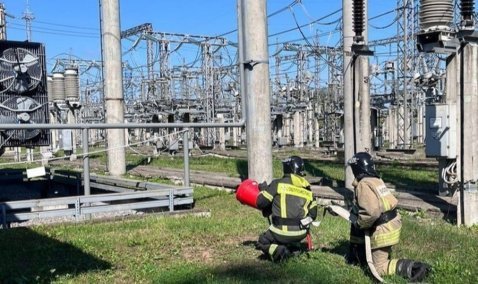 Разгерметизация трансформатора и воспламенение масла: пожарные на ГРЭС отработали аварийную ситуацию