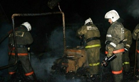 Пожар в бытовке потушили прошлой ночью каширские огнеборцы