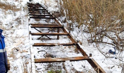 В Кашире-3 решили демонтировать пешеходный мост в связи с его аварийным состоянием