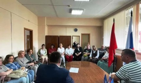Жители Ожерелья встревожены слухами о закрытии колледжа «Московия»