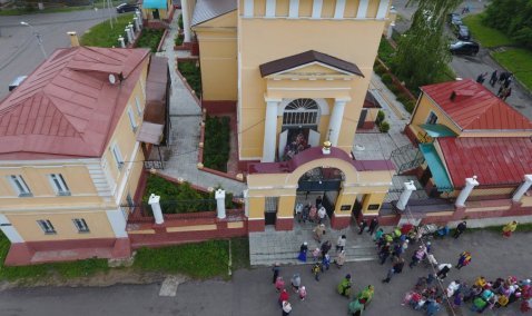 Икона с Афонского монастыря выставлена для поклонения в Успенском соборе Каширы