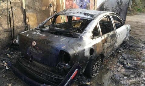 В Кашире-3 снова горят автомобили: жертвой огня стал Volkswagen Passat