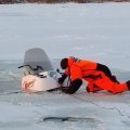 Спасатели вызволили каширянина, провалившегося под лед на снегоходе