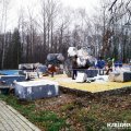 В Каширском парке демонтируют элементы с нового игрового комплекса
