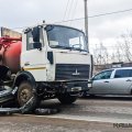 Автомобиль ВАЗ-2112 и автоцистерна МАЗ столкнулись на улице Стрелецкой в Кашире