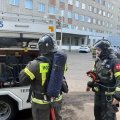 Учебная отработка: десятки человек эвакуировали из здания больницы в Ожерелье