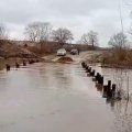 Из-за половодья на реке Беспута подтоплен участок дороги на границе городского округа Кашира и Тульской области
