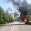 Автомобиль Nissan загорелся на трассе возле деревни Тарасково