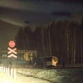 Автобус столкнулся с грузовым поездом на переезде в районе завода «Новотранс»