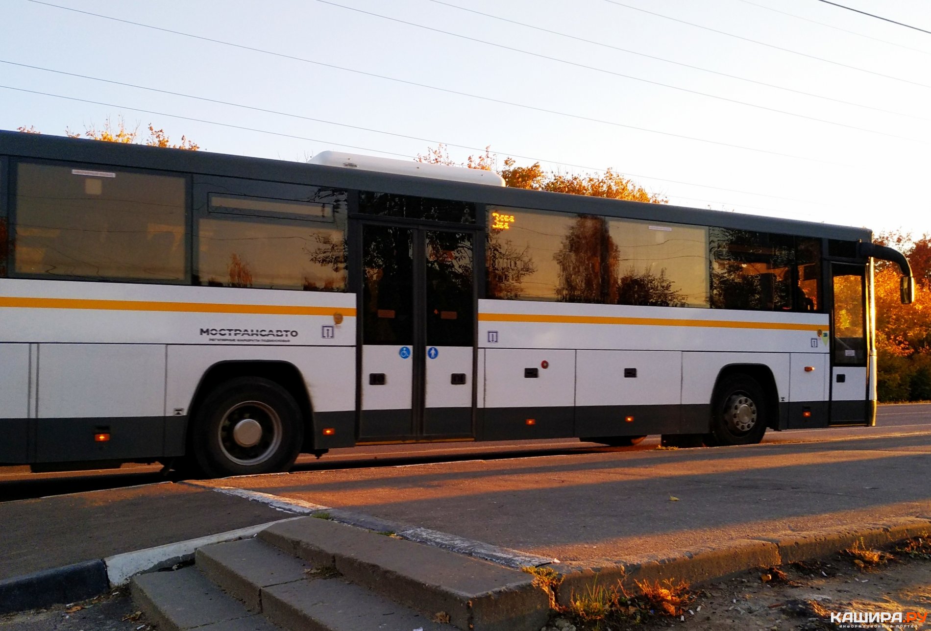Сегодня москва кашира автобус 381. Автобус Кашира. Автобус Кашира Озеры. Автобус Коломна. Автобус Коломна Озеры.