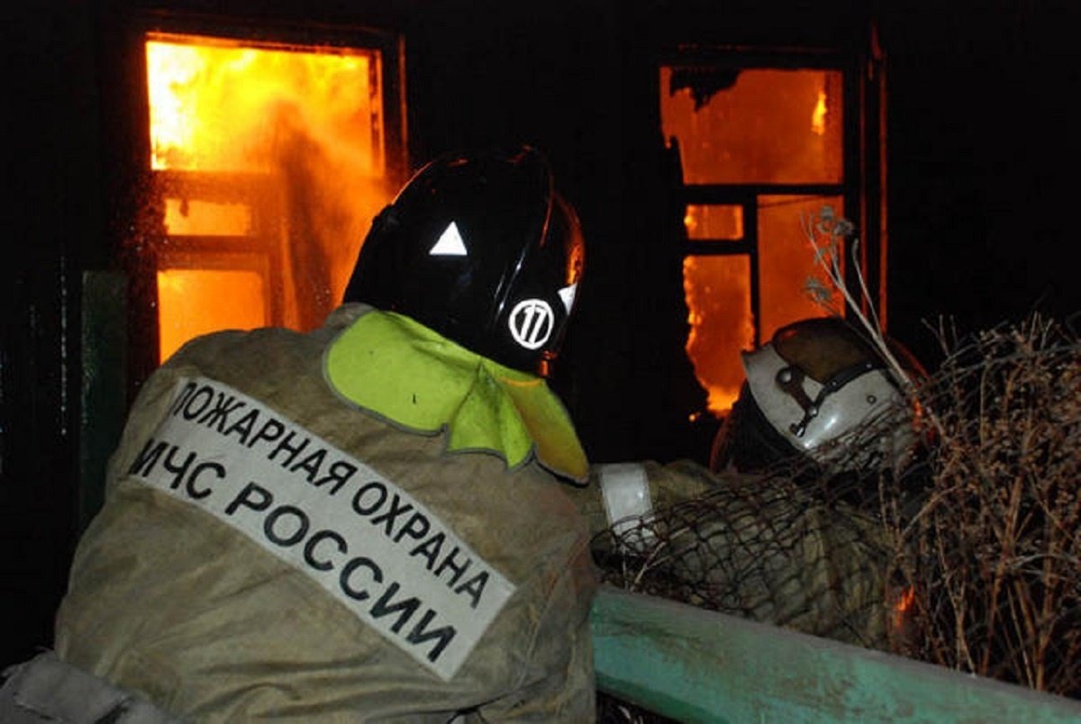 Пожар в жилом доме произошел прошлой ночью в деревне под Каширой |  08.06.2021 | Кашира - БезФормата