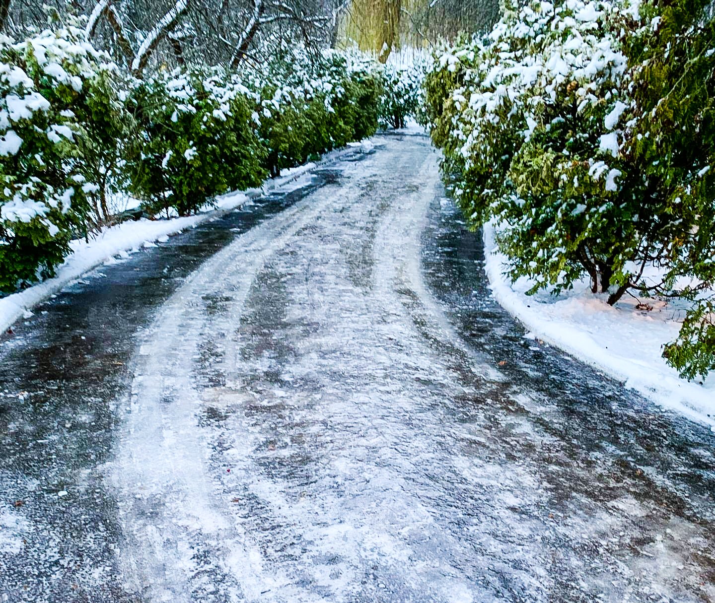 Ice rain. Ледяной дождь на дороге. Заледеневшая дорога. Ледяная дорога. Ледяная Кашира.