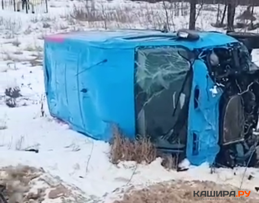 Появилось видео, как в Москве женщина вылетела из окна машины в результате ДТП